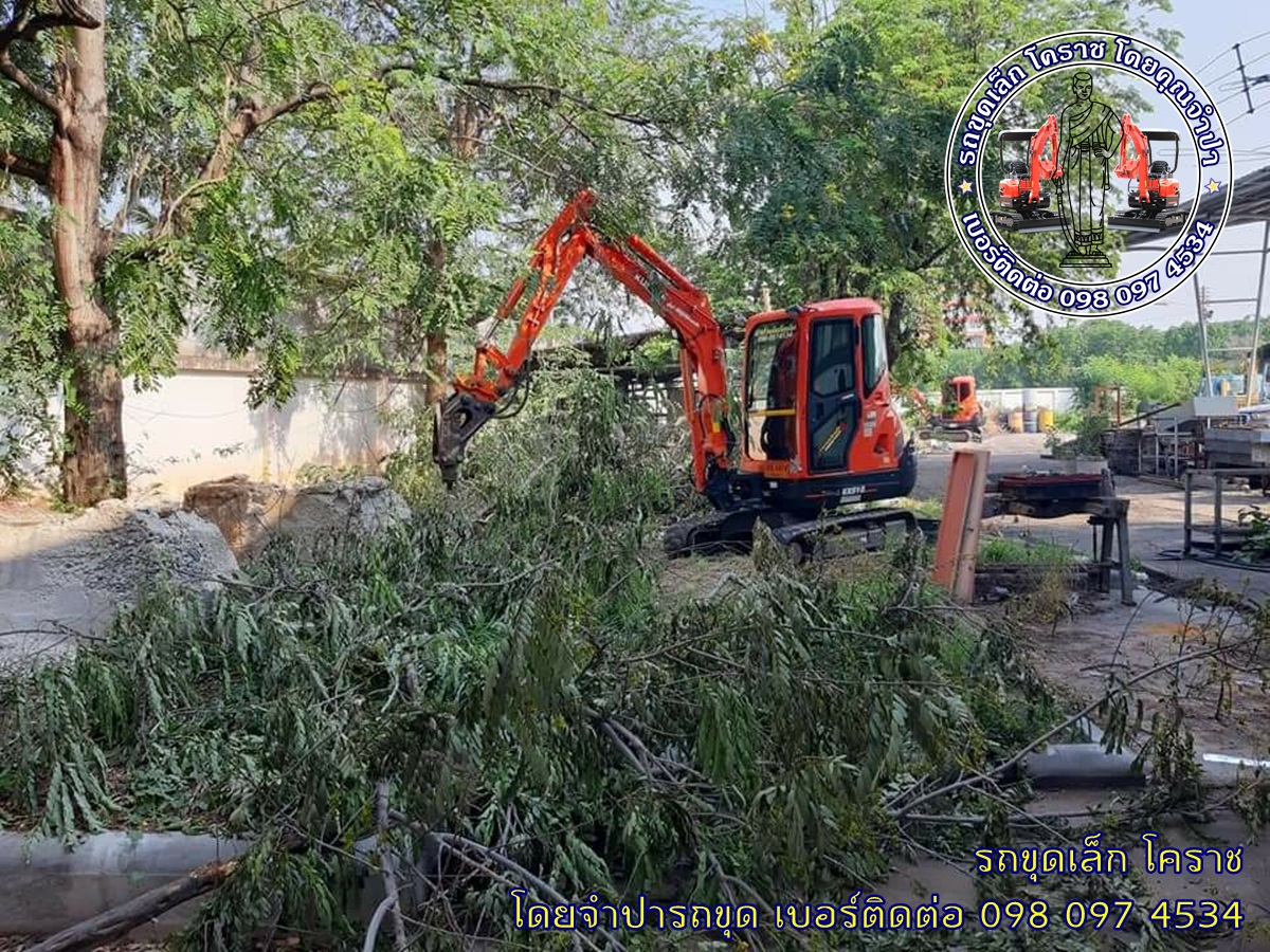 รถขุดเล็ก โคราช รถแม็คโครให้เช่า รถแมคโครรับจ้าง Jumpa backhoe korat 