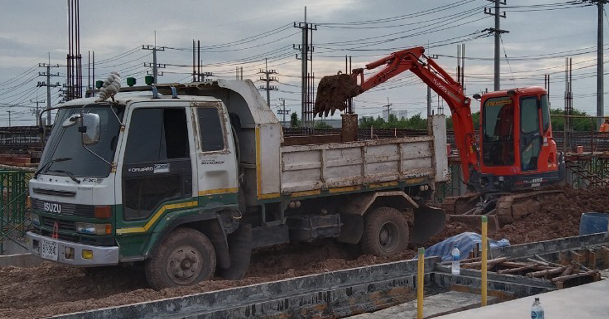 รถขุดเล็กนนทบุรี รถแม็คโครให้เช่านนทบุรี รถแบคโฮรับจ้างนนทบุรี Excavators for rent Nonthaburi