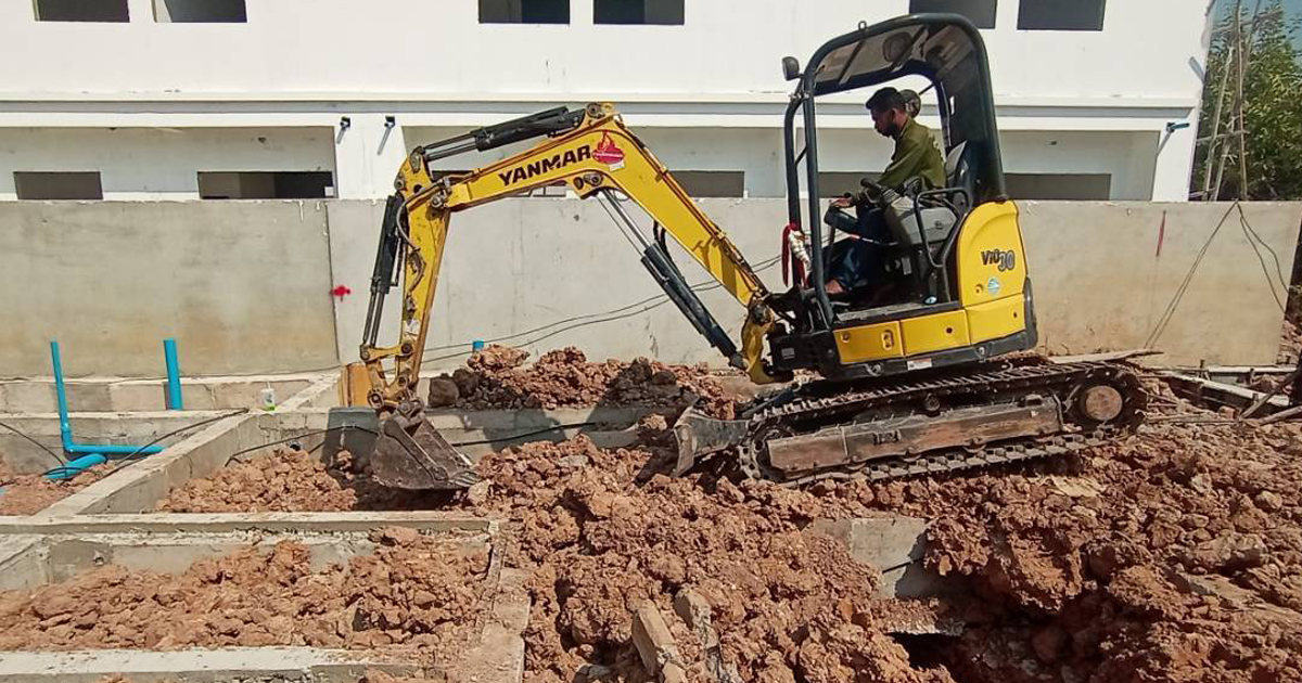 รถขุดเล็กนนทบุรี รถแม็คโครให้เช่านนทบุรี รถแบคโฮรับจ้างนนทบุรี Excavators for rent Nonthaburi