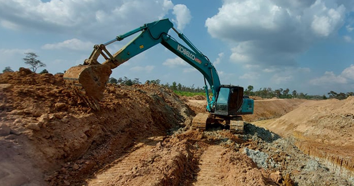 รถแม็คโครให้เช่าสุรินทร์ รถแบคโฮรับจ้างสุรินทร์ รถขุดเล็กสุรินทร์ Excavators for rent Surin.